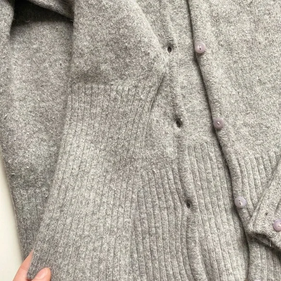❌SOLD❌ Wool Cardigan🐑 - Picture 3 of 7